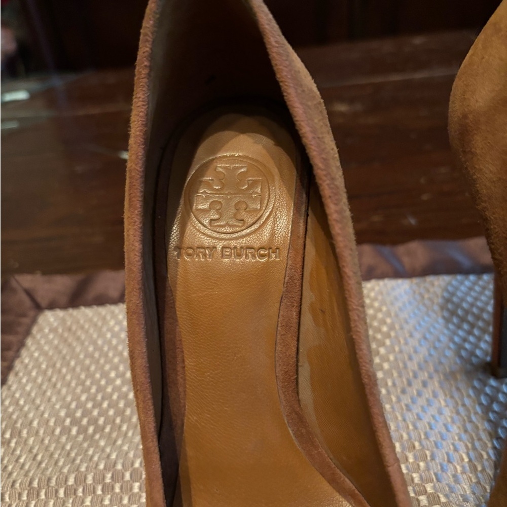Brown Tory Burch High Heel! - Picture 3 of 8